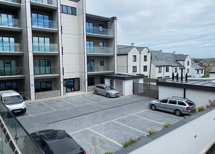Stunning Cliff Edge Apartment In Newquay