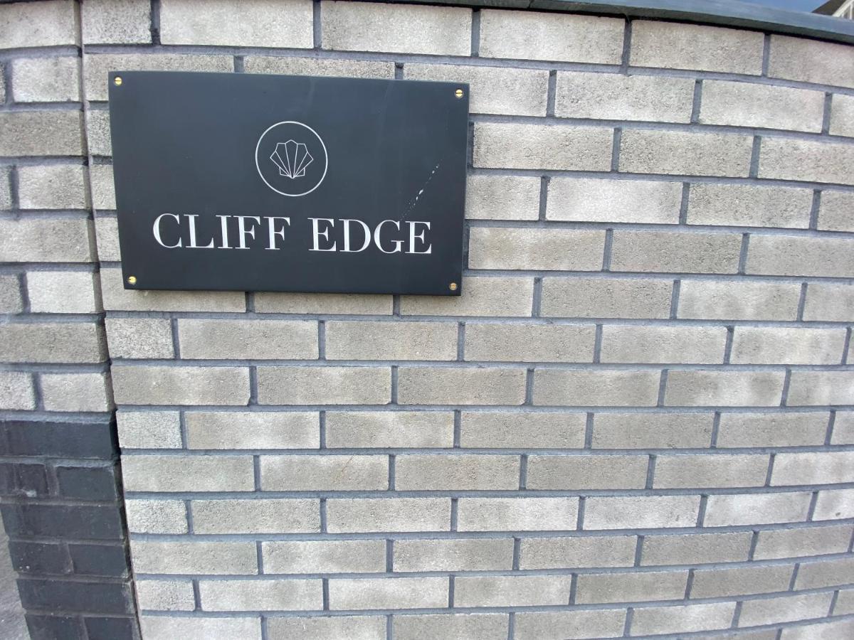 Stunning Cliff Edge In Newquay * Newquay (Cornwall)